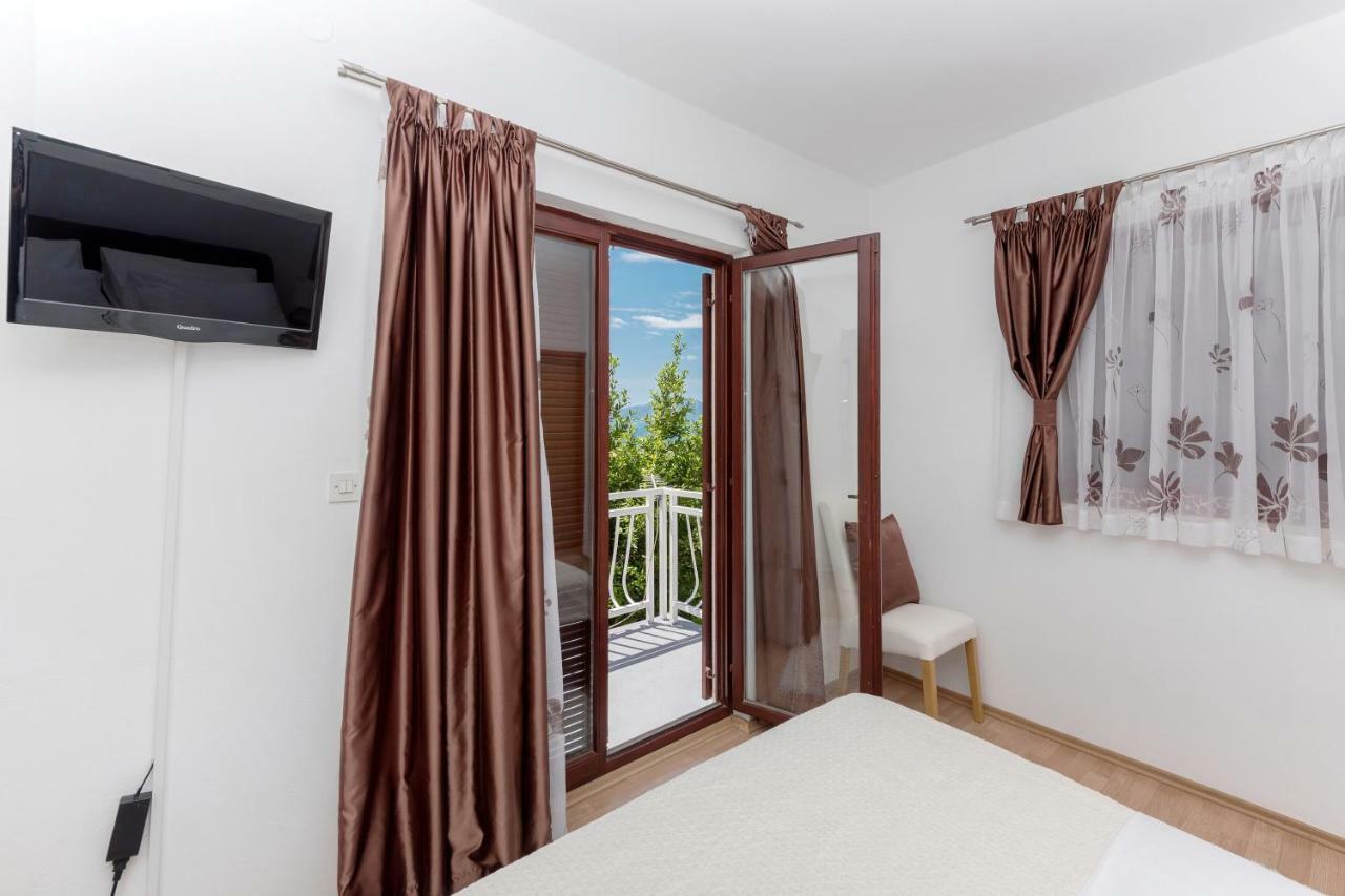 Apartmani Zara & Maris Gradac  Buitenkant foto